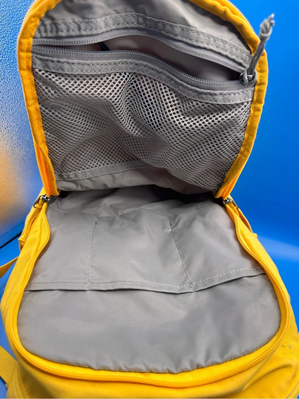 Fjallraven Mustard Yellow Canvas Laptop Backpack 26051 Raven 20L